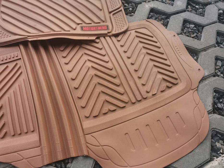 Dywaniki gumowe volvo