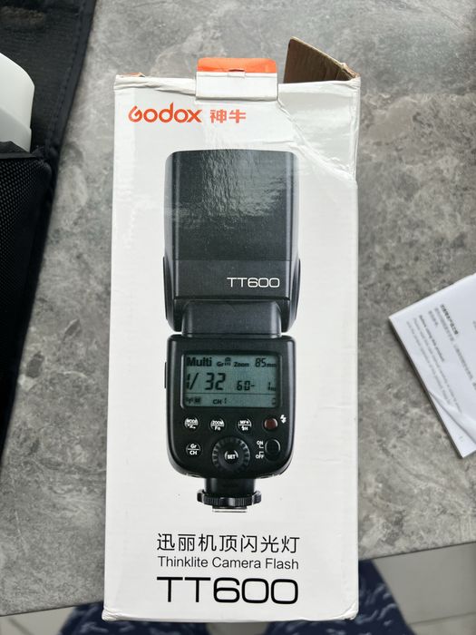 Вспишка Godox TT600