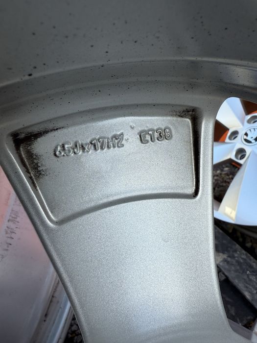 Диски R17 5.112 ET38 цо 57.1 шкода кодіак карок пассат гольф шкода а5