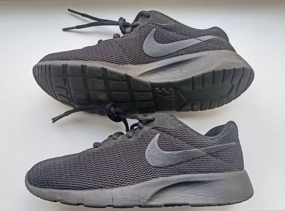 Жіночі кросівки Nike Tanjun