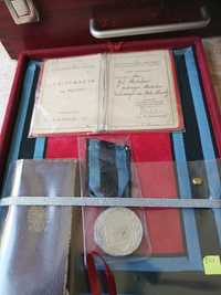 Medal srebrny Z.N . P.Chwały wraz z dokumentem nadania z 1947r