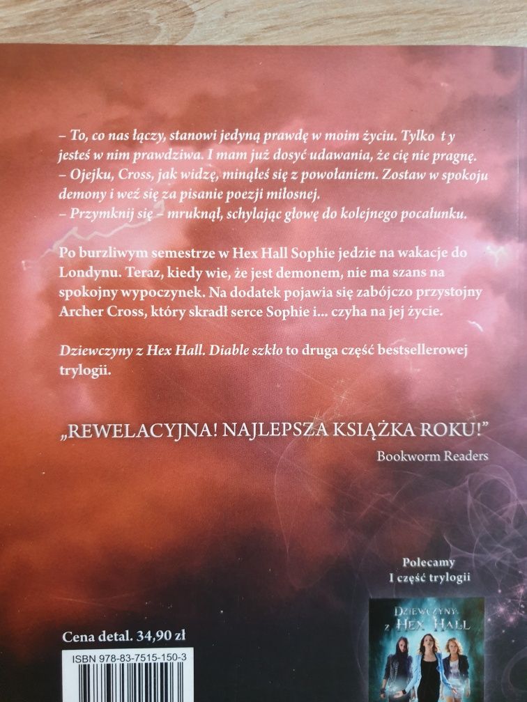 "Dziewczyny z Hex Hall Diable Szkło" Rachel Hawkins