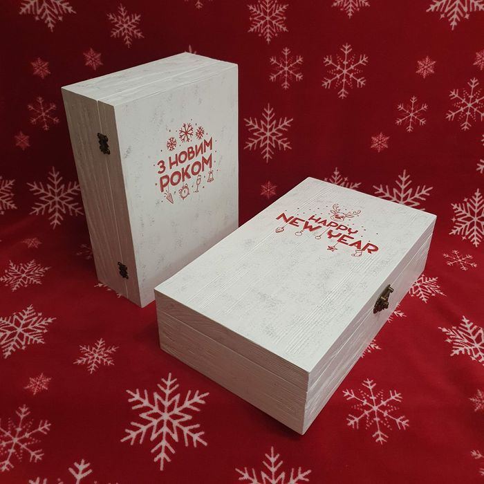 Подарункова коробка до свят