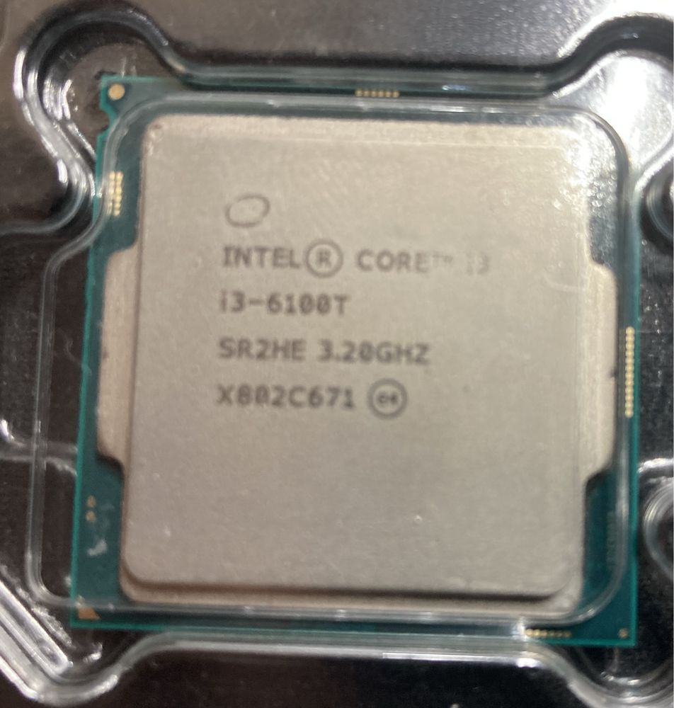 Processadores AMD e Intel