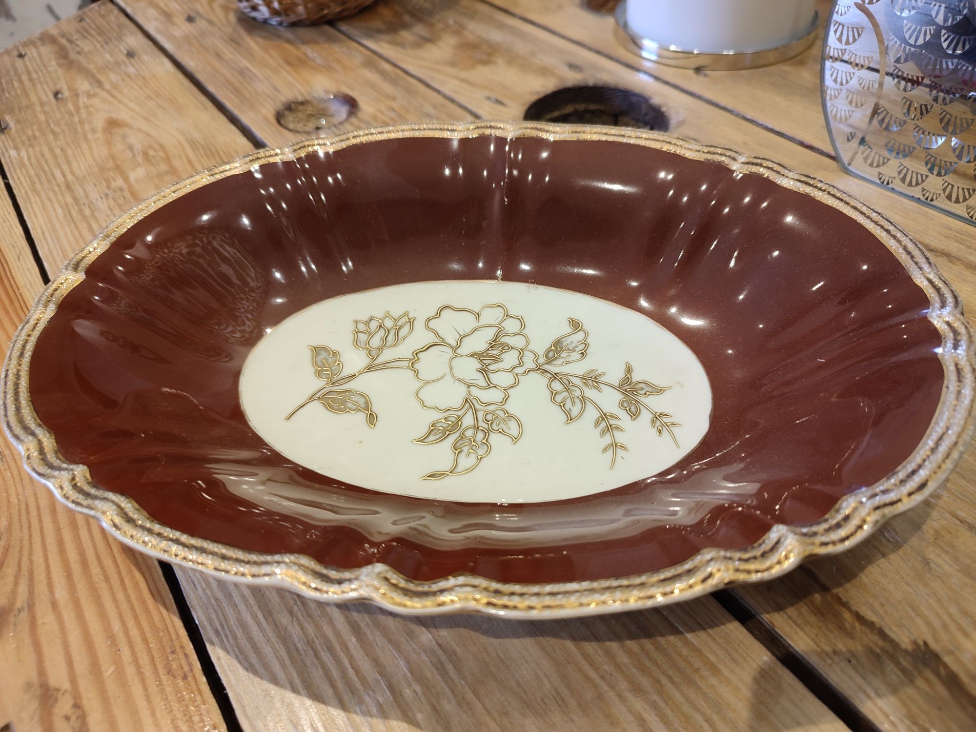 Porcelana Ilmenau,Kennenberg, patera pólmisek.