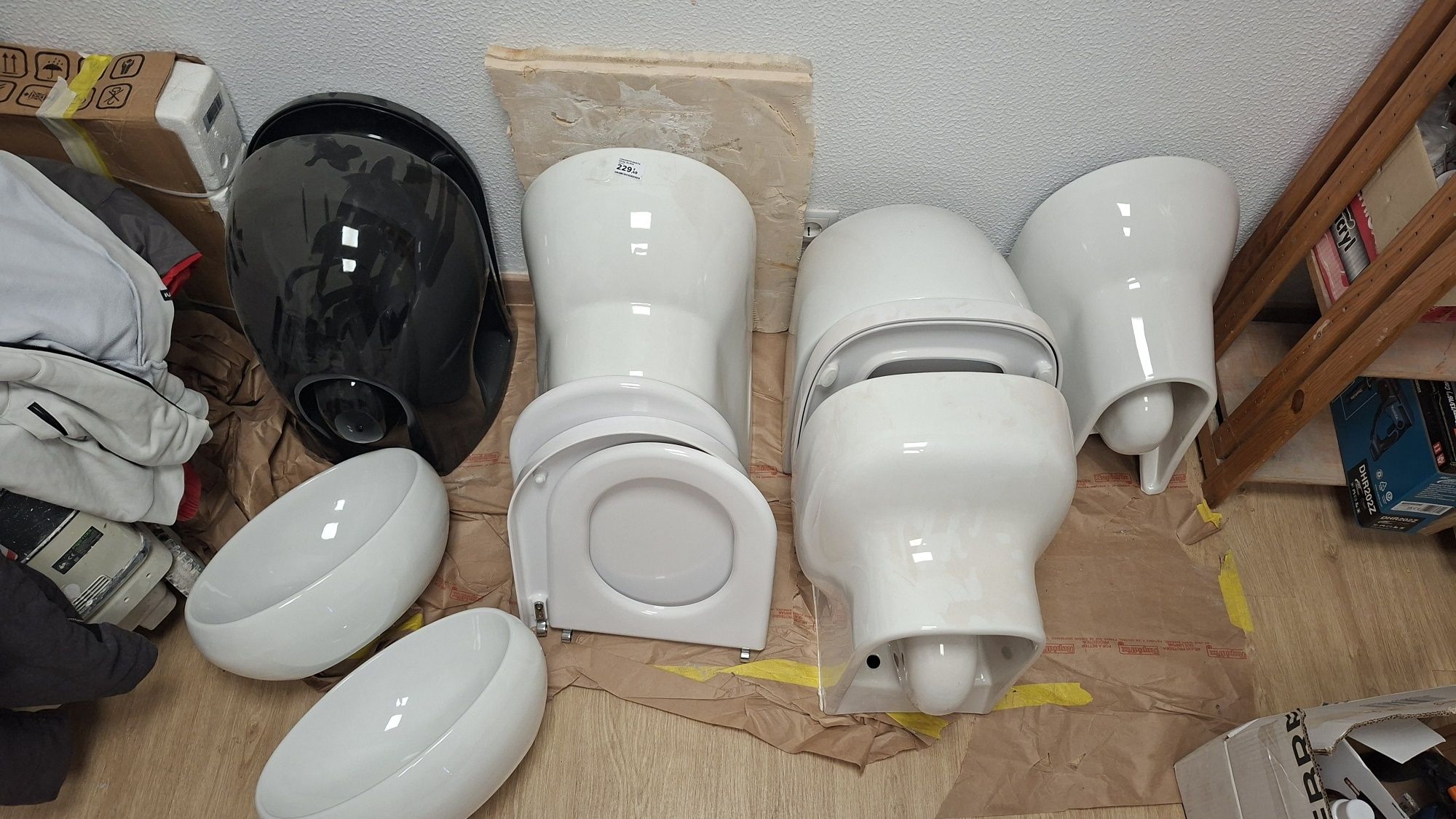 Vendo Varias Sanitas Novas e lavatórios!