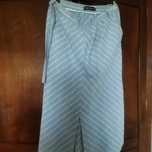 Vendo saia midi azul