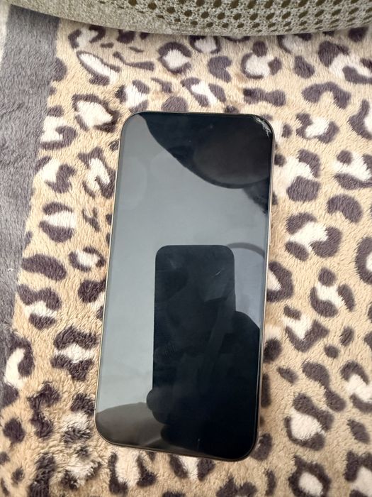 Iphone 16 pro max em perfeito estado