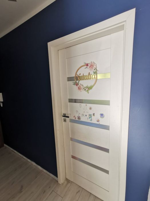 Oddam drzwi wraz z ościeżnicami.