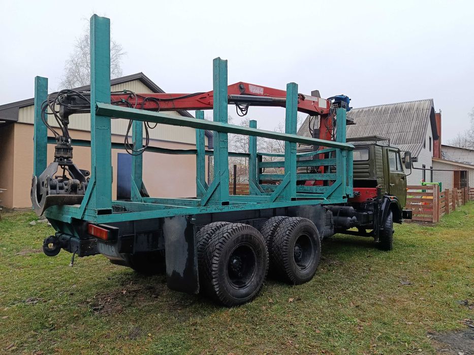 Продам камаз лісовоз