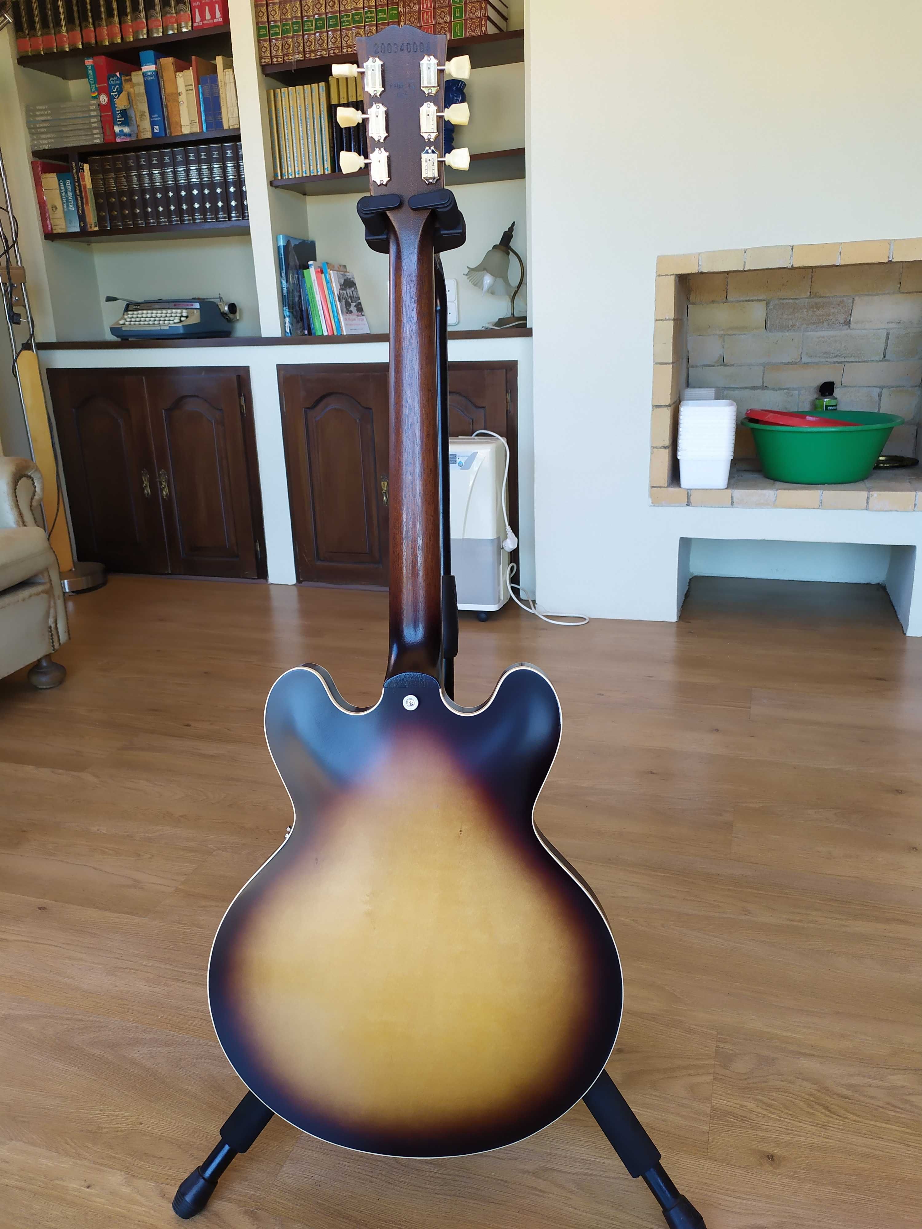 Guitarra Gibson ES-335