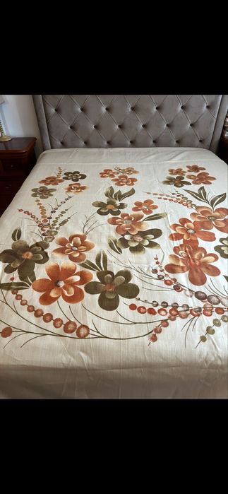 Colcha de linho pontada á mão