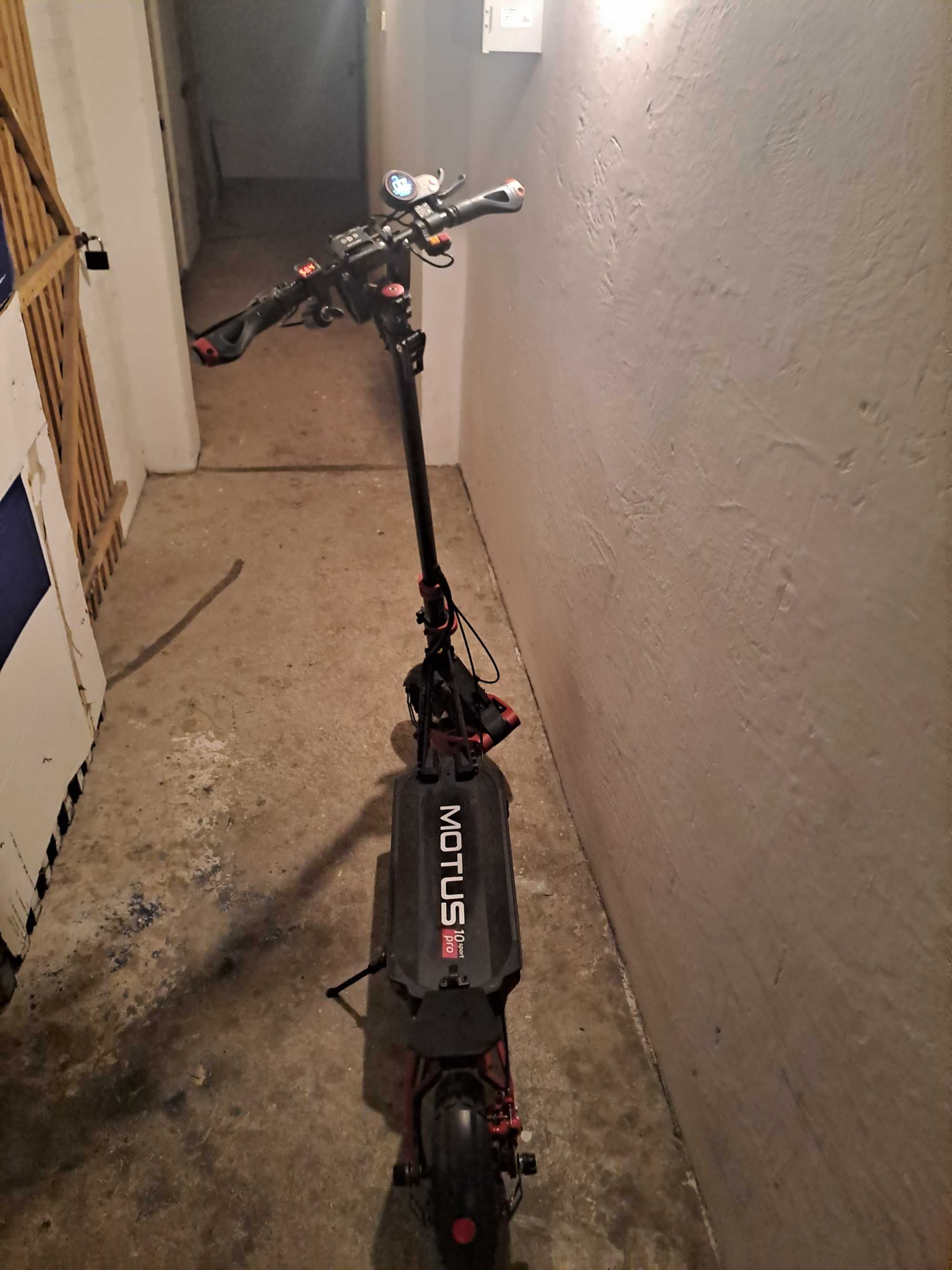 HULAJNOGA MOTUS PRO 10 SPORT/ Gwarancja/ Opony/ Uchwyt na telefon