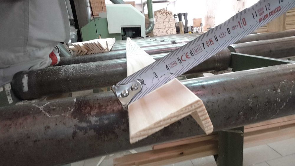 Kątownik narożnik drewniany 20x40 mm