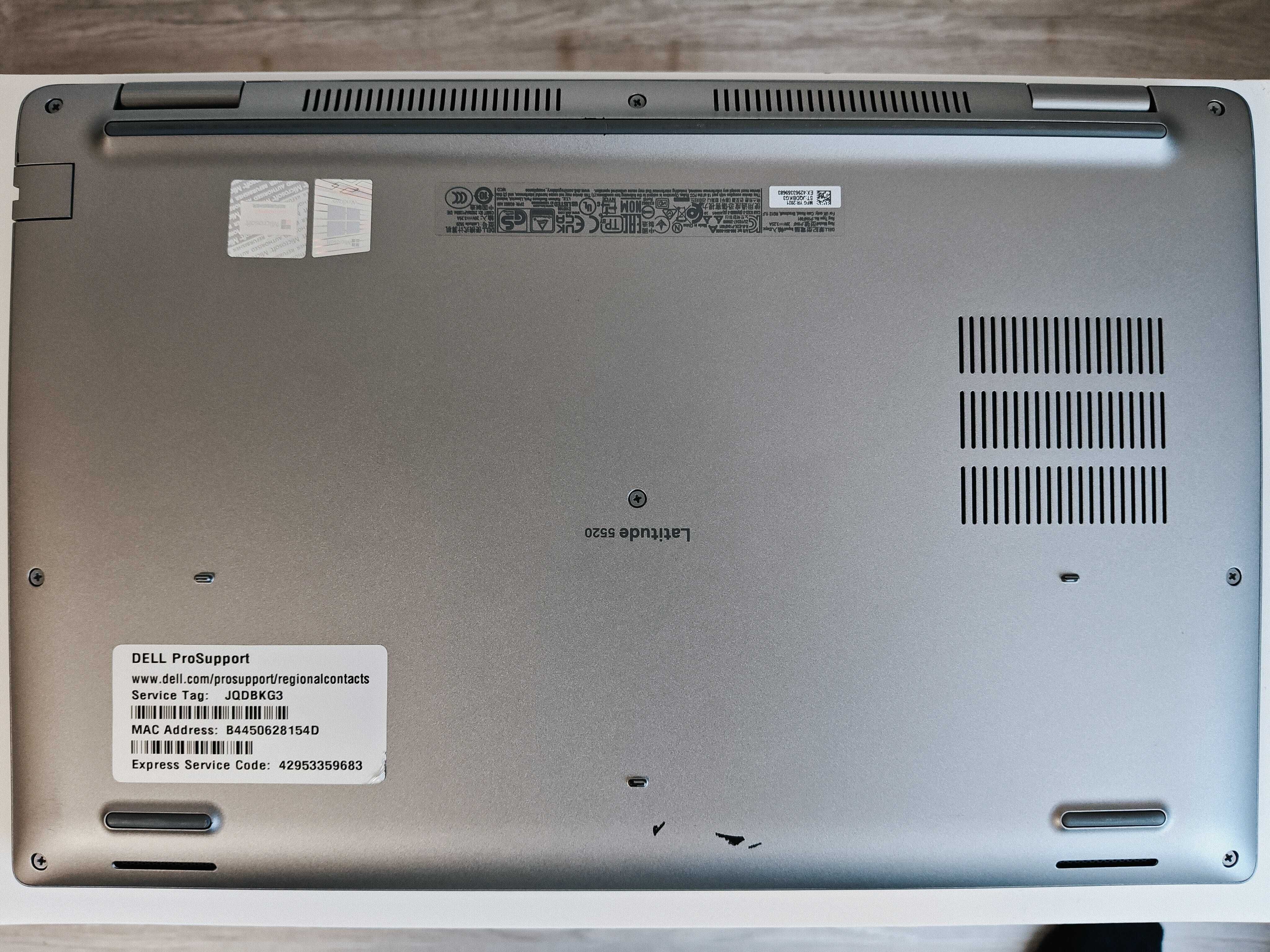 Dell Latitude 5520 i7-1185G7 32GB 512GB 15.6" dotyk Win11 Pro + WD19TB