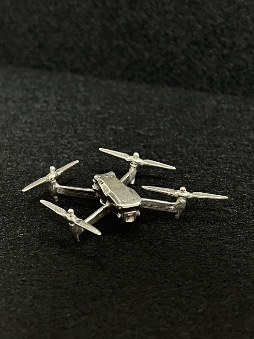 Продам серебряный Mavic сувенир