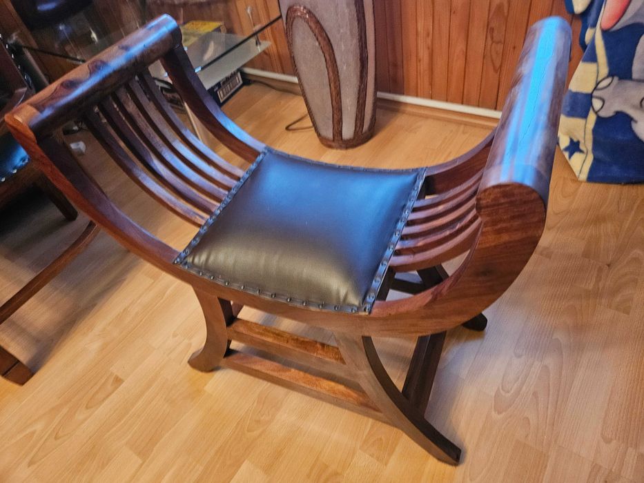 Krzesło stylowe, drewniane