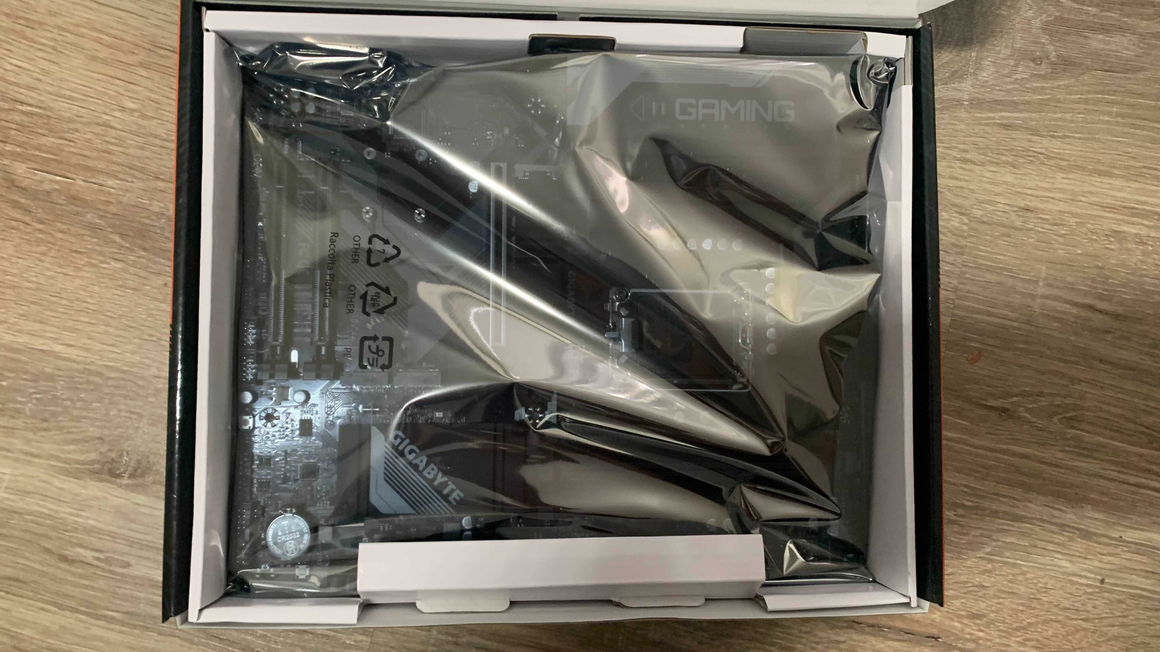 Sprzedam Płyta główna Gigabyte B760 GAMING X DDR4 1.0