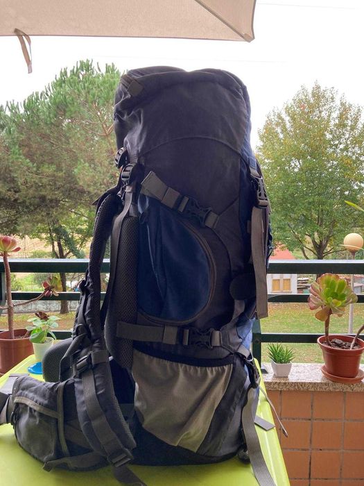 Mochila Monte Campo 80L Azul - Impermeável e em Muito Bom Estado