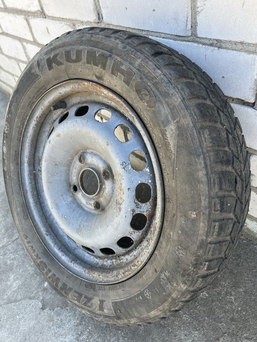 Продам колесо  Kumho 195/60/15