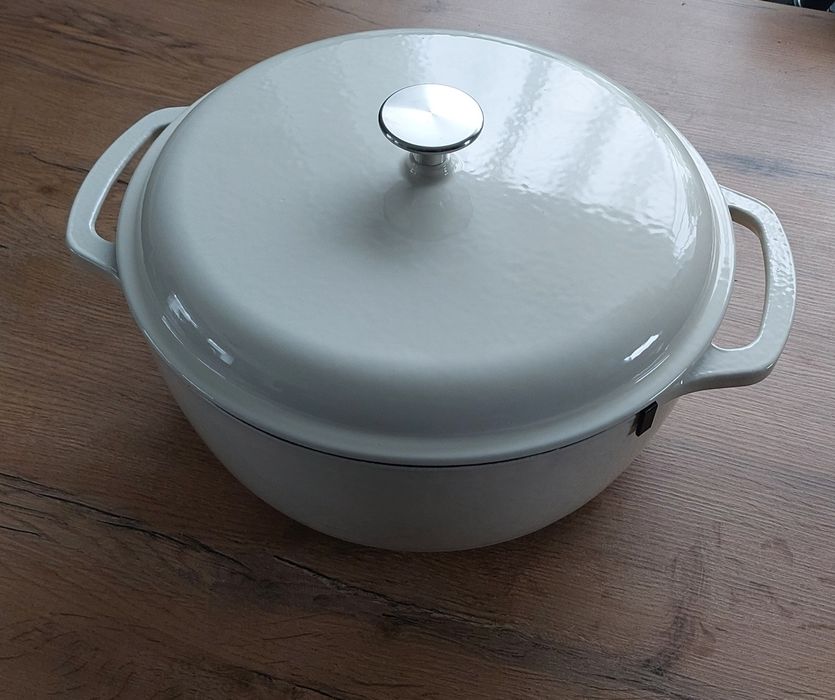 Amazon Basics Emaliowany żeliwny kociołek myśliwski, 7 l