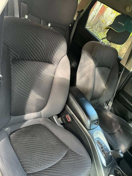 автомобіль Dodge Journey