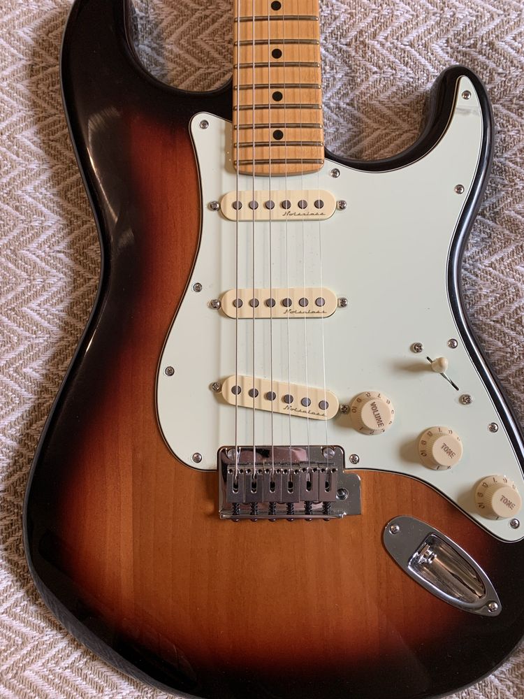 Fender Player Plus Stratocaster SSS MN 3TBS 2021