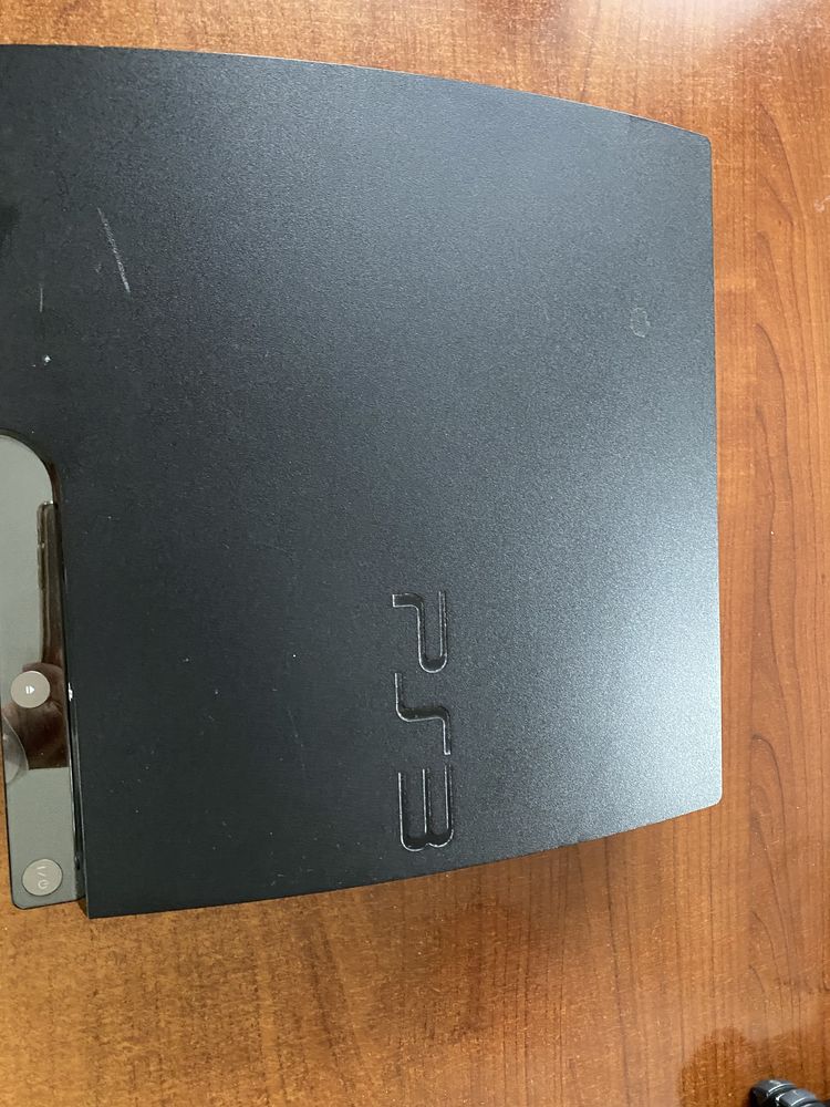 PS 3 + pad+ 8 gier