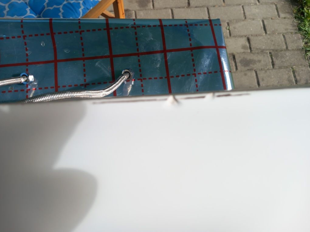 Umywalka retro z baterią wężykami +korek spustowy