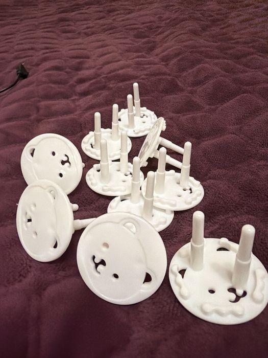 Заглушки в розетку 10 шт