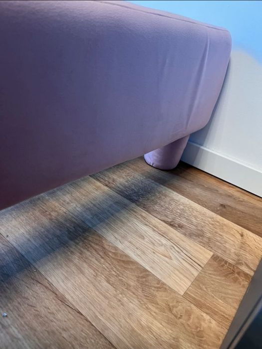 Вживане дитяче підліткове ліжко для дівчинки з м'якою оббивкою зайчик