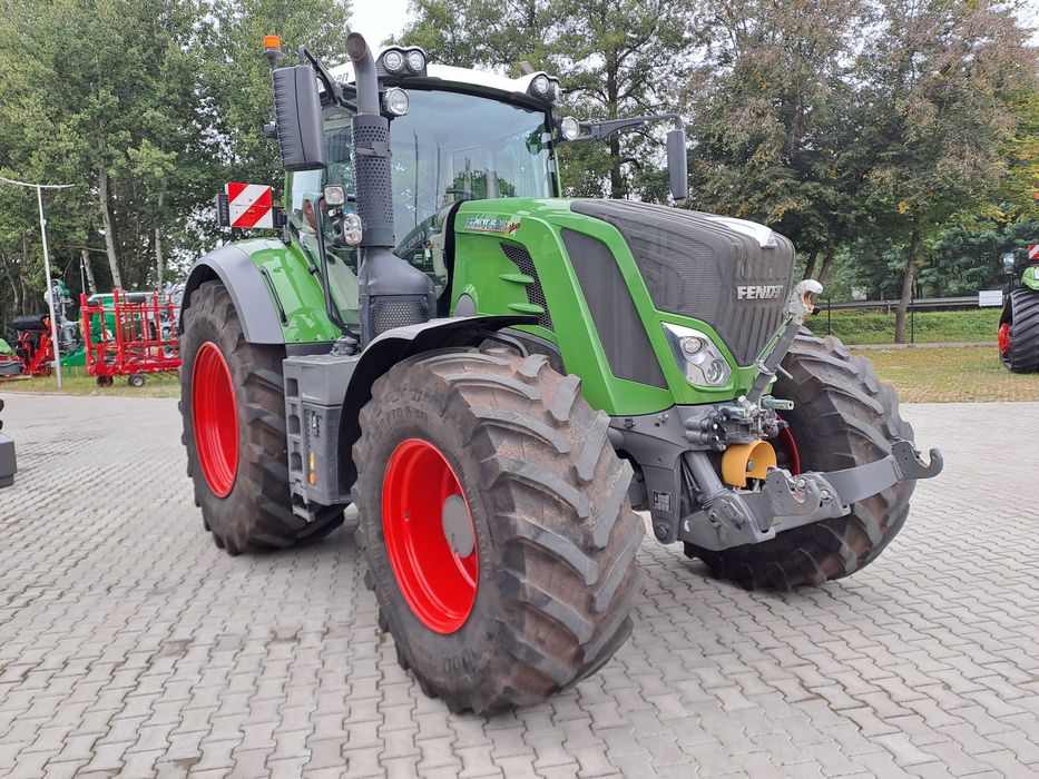 Ciągnik Fendt 828