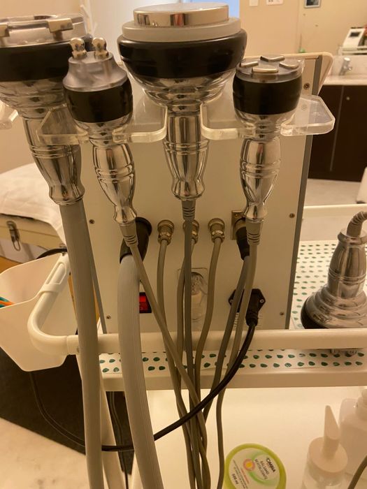 Máquina de cavitação, radiofrequência e vácuoterapia