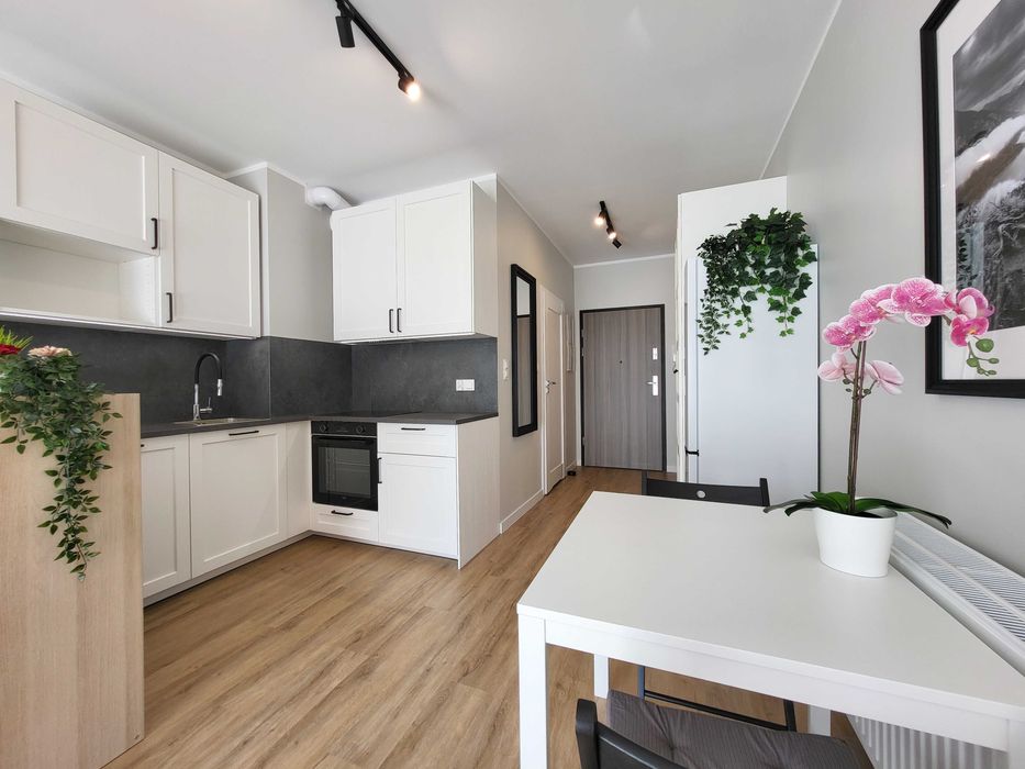 Mieszkanie przy os. Wiszące Ogrody + m. parkingowe w hali