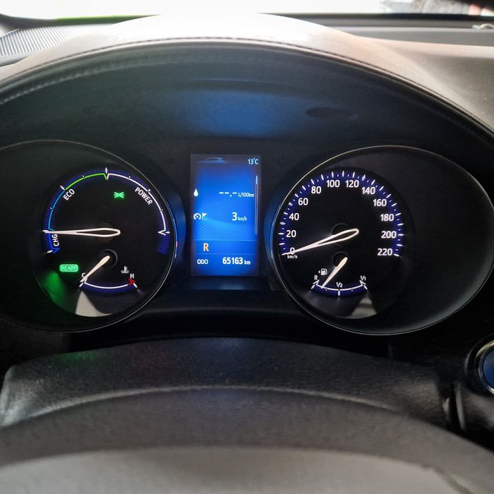 Toyota C-HR Hybryda 1.8  Automat maly przebieg