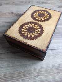 Drewniane retro pudełko, skrzyneczka