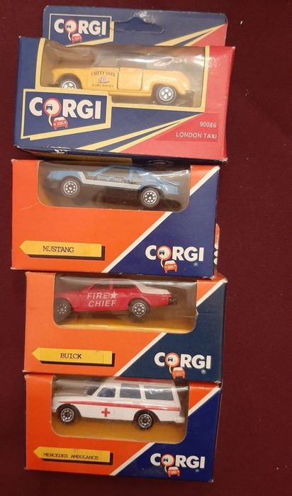Carros miniatura corgi