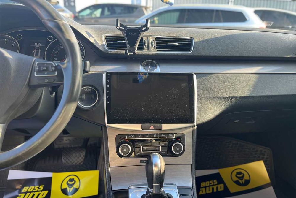 Volkswagen Passat 2011