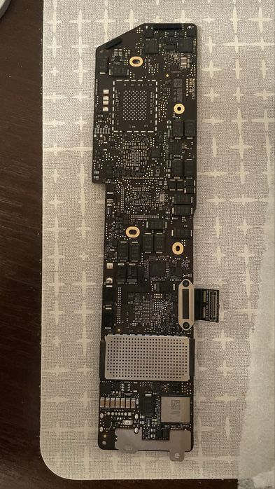 Материнская плата macbook a1932