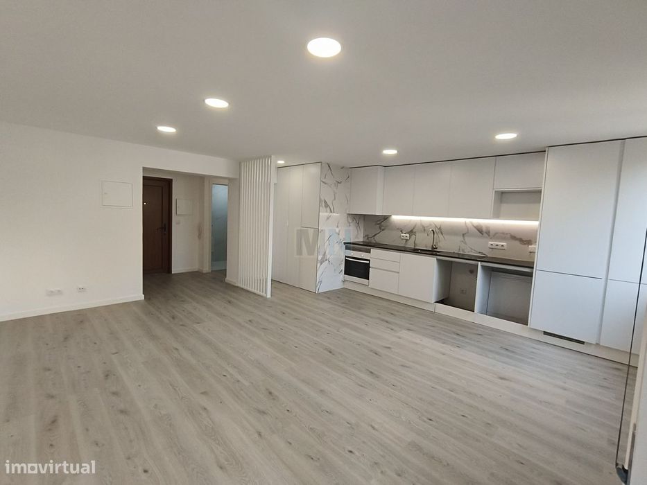 T4  Remodelado no Vale da Flores