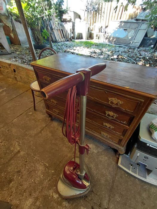 Enceradora Electrolux dos anos 50