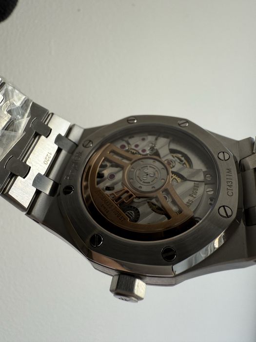 Audemars Piguet royal oak 41mm x 10.4mm cal. 4302 blue dial ref