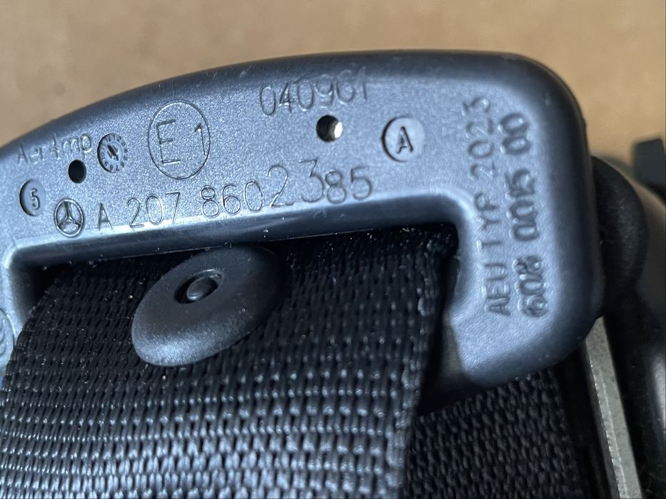 Pas pasy bezpieczenstwa przod tyl prawy lewy C klasa w204 lift