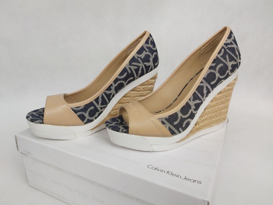 Ekskluzywne sandały czółenka CALVIN KLEIN espadryle koturny sznurek 37