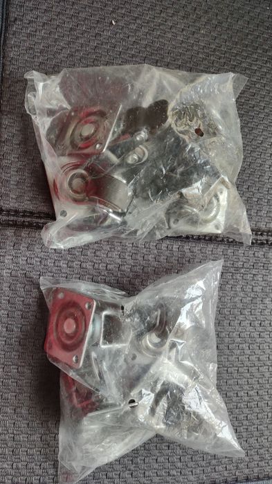 2 Conj Rodinhas, 4 peças cada movel