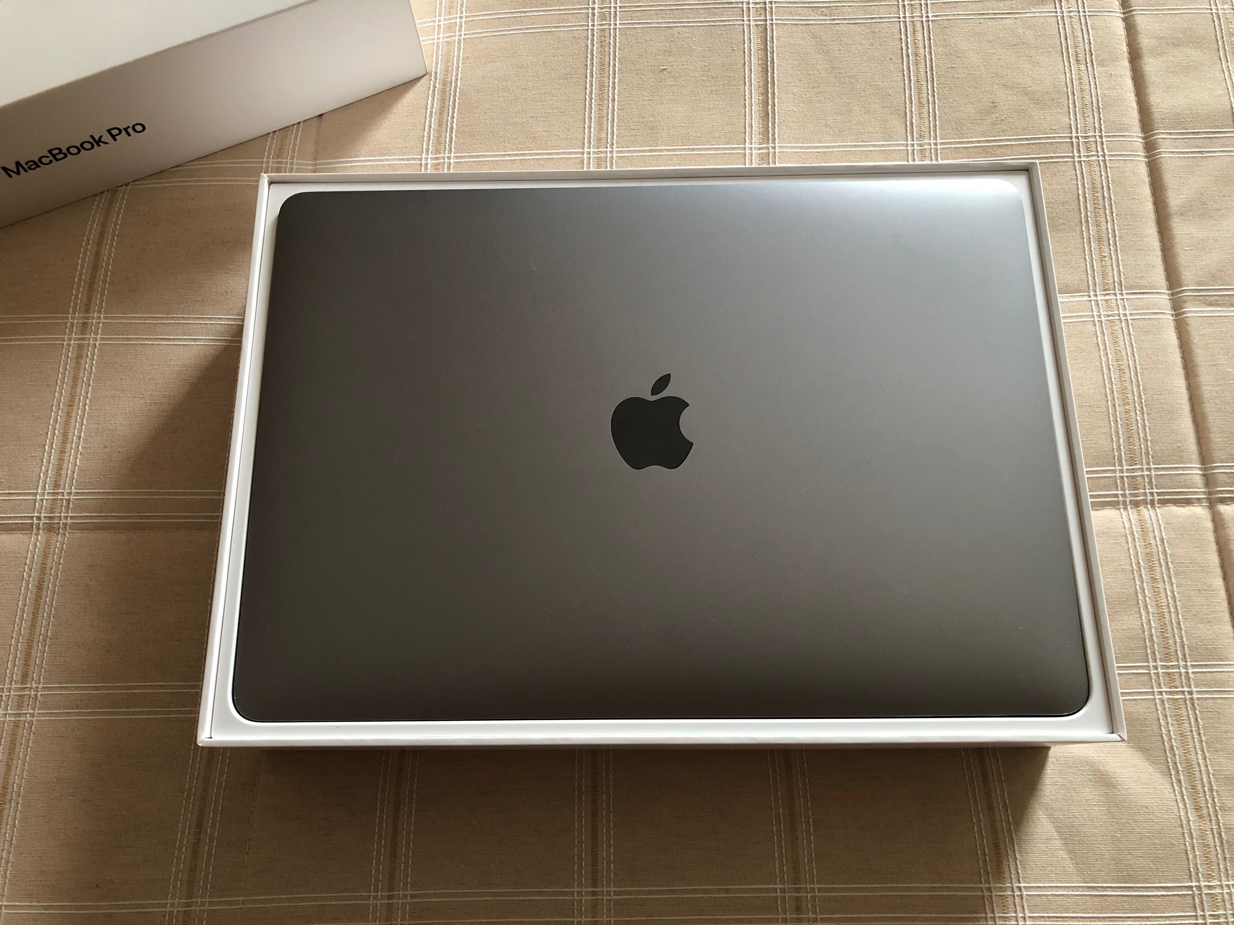 Macbook Pro 13” Touch Bar Intel Core i5 1.4GHz 8GB Ram 256GB SSD