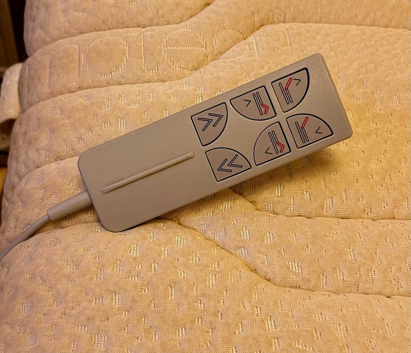 cama de casal com estrado elétrico articulado e colchões