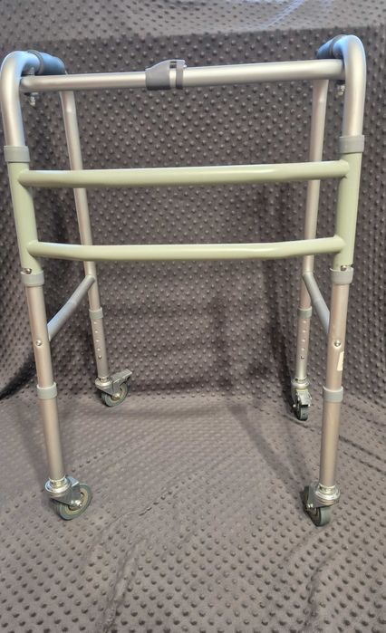 Balkonik rehabilitacyjny 4 kółka