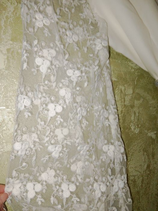 Продам весільну сукню