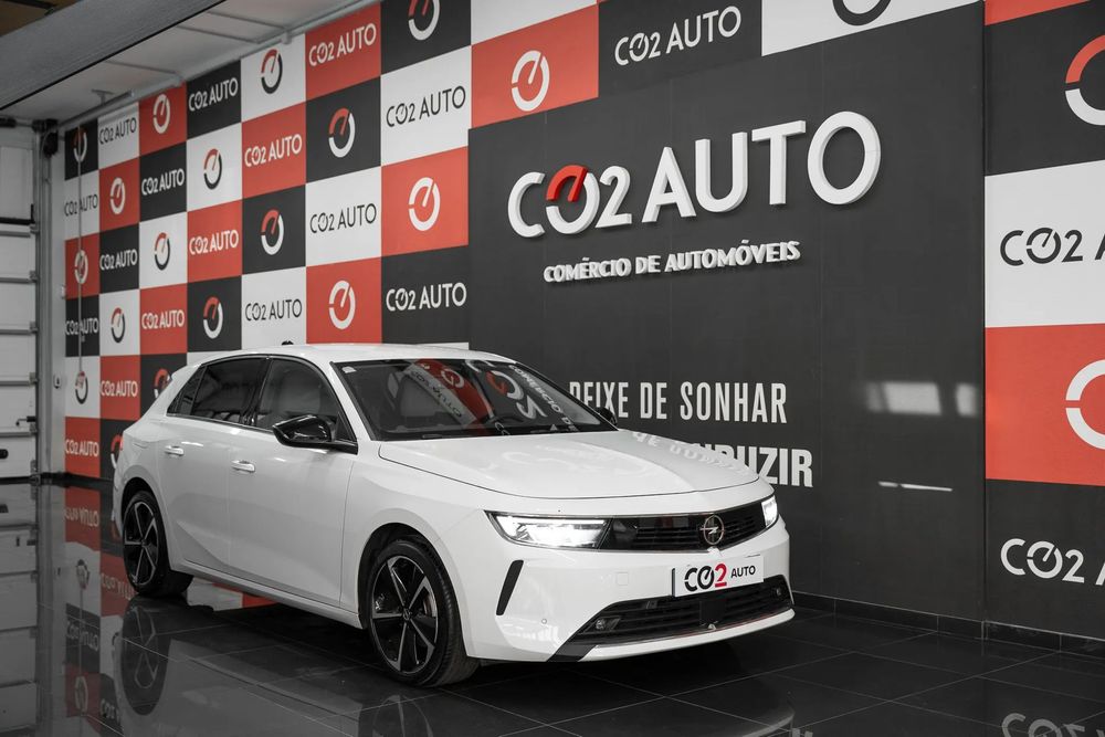 Opel Astra 1.2 T Elegance